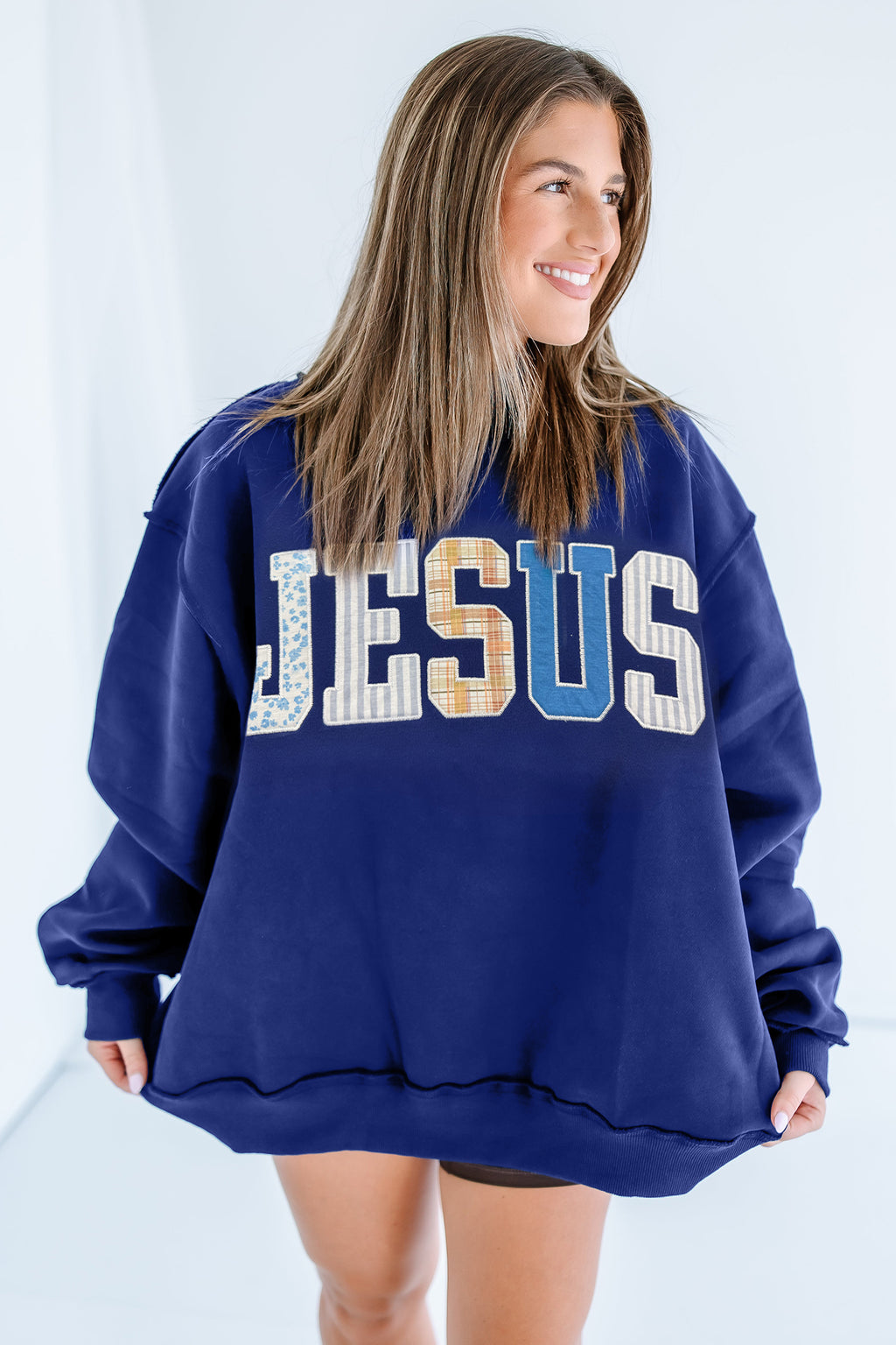 Gray WWJD Mixed Pattern Embroidered Patch Graphic Mock Neck Sweatshirt